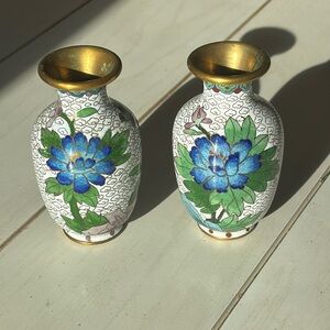 2 small oriental brass vases